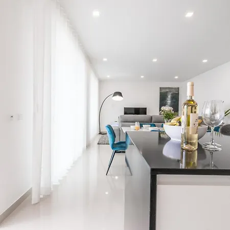 Marina View 4 With Pool By Homing Λάγος