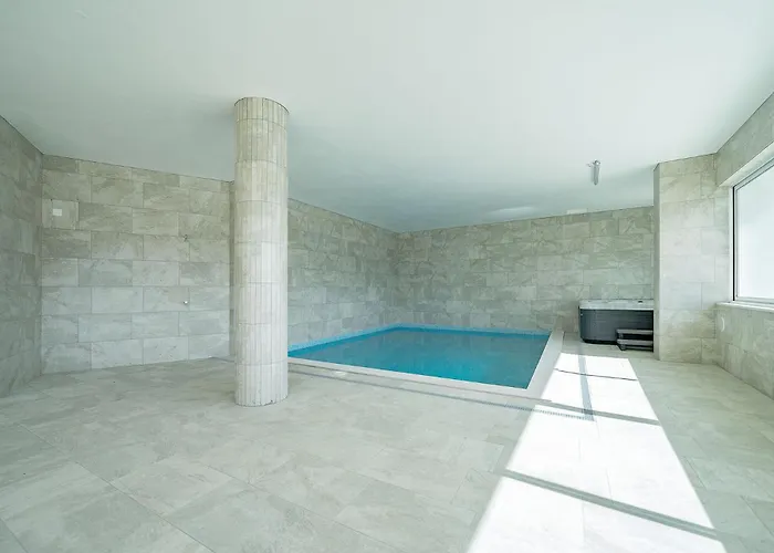 Marina View 4 With Pool By Homing *