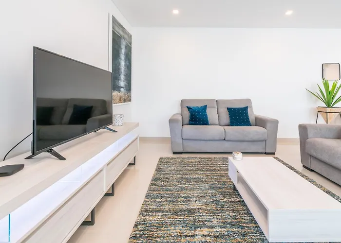 Marina View 4 With Pool By Homing